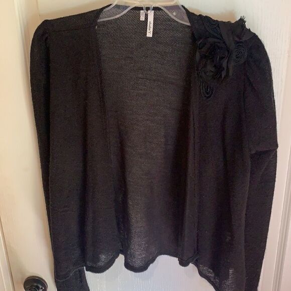 Maurices cardigan floral shoulder, L - Picture 1 of 9